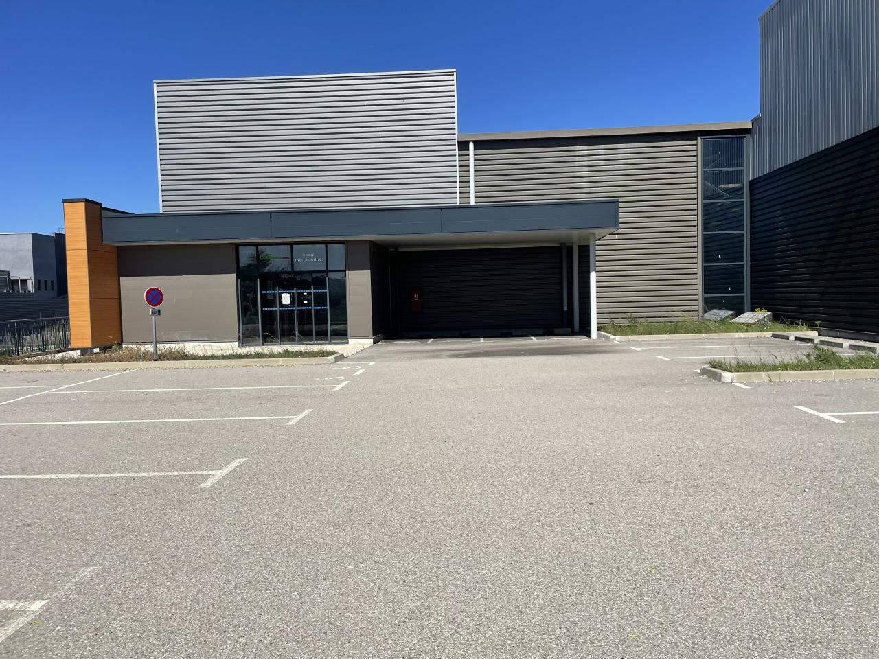 Local d'activité Aix-en-Provence 4803m² Location local d'activité Aix-en-Provence Bouches-du-Rhône OLACT2422200 3